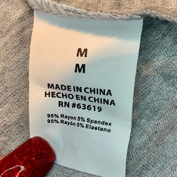 NWT Bebe Top Medium Grey Sleeveless Bebe Logo Mesh Stripe Design Rayon Spandex - Picture 10 of 13